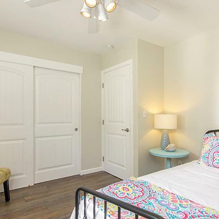 Ultimate Beach Bungalow - 1 Block From Beach - Huge Backyard Carlsbad Exteriér fotografie