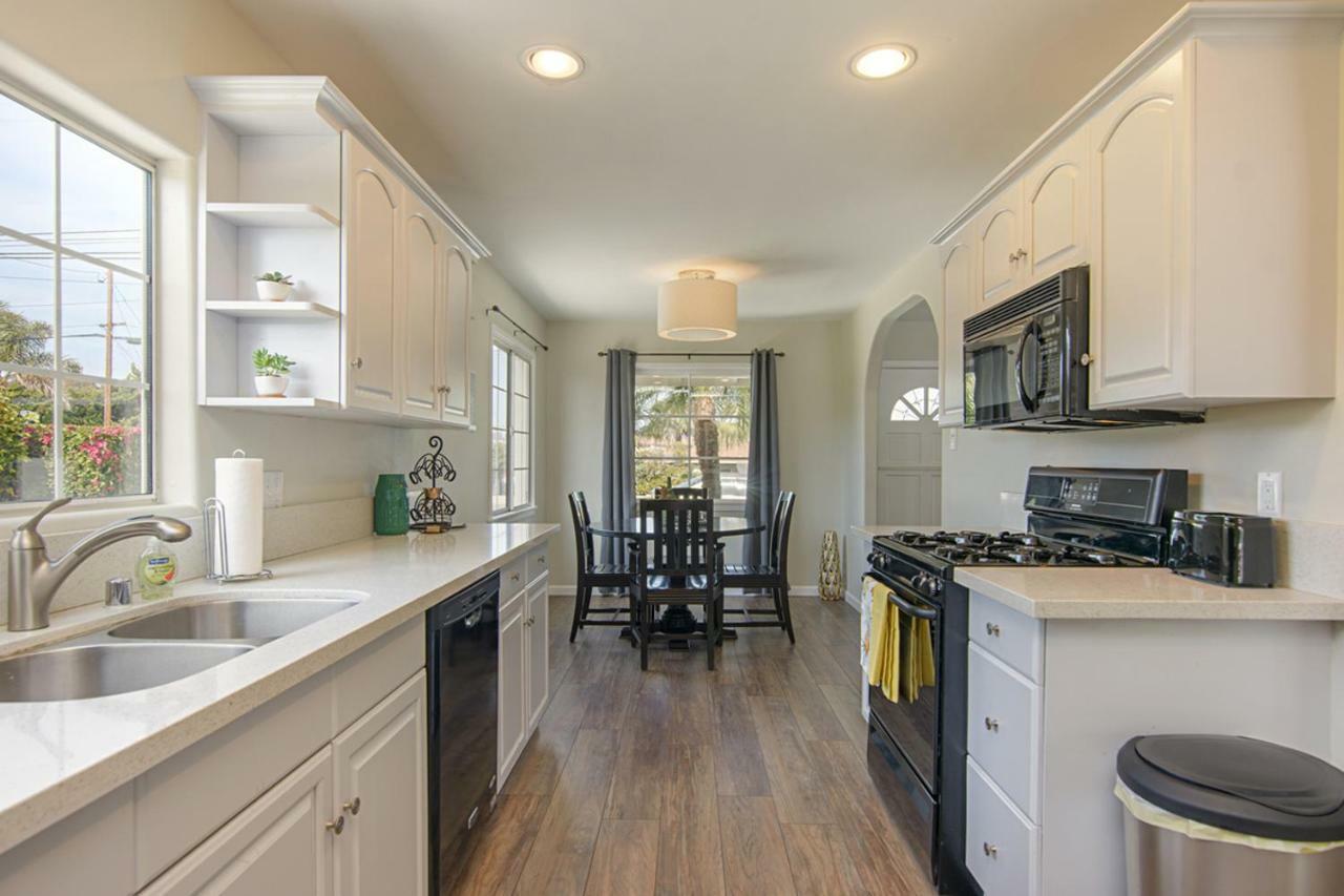 Ultimate Beach Bungalow - 1 Block From Beach - Huge Backyard Carlsbad Exteriér fotografie